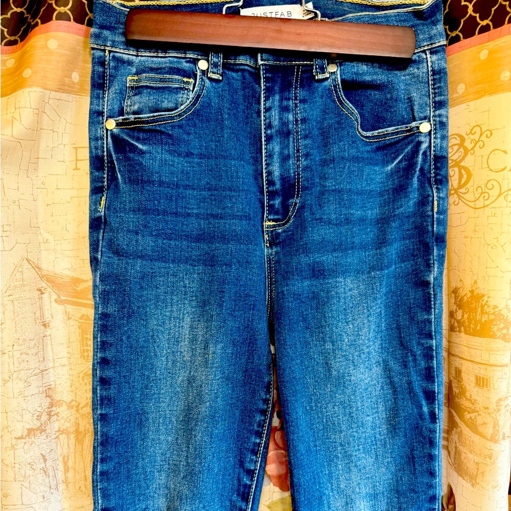 JustFab Classic Blue Skinny Jeans